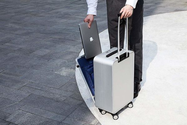 100 Gift Ideas for Travelers