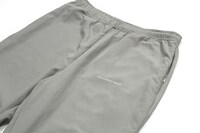 Minimalist High-Performance Skatewear Image 6