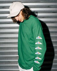Minimalist High-Performance Skatewear Image 7