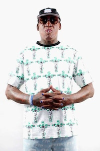 Graphic-Informed Eclectic Streetwear Image 2
