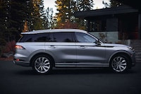 Well-Appointed American SUVs Image 2