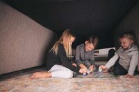 Oversized Family-Friendly Blankets Image 3
