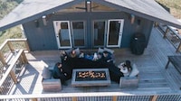 Oversized Family-Friendly Blankets Image 8