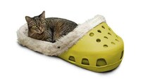 Cozy Slipper-Inspired Pet Beds Image 3