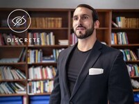Discreet Posture-Correcting Shirts Image 4
