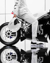 Sneaker-Inspired Custom Bikes Image 2