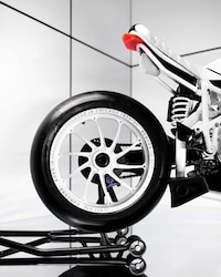Sneaker-Inspired Custom Bikes Image 6