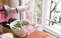 Sparkly Unicorn-Inspired Rosés Image 3