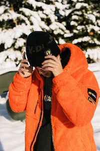 Snowboarding-Inspired Urbanwear Image 2
