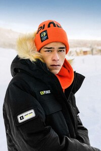 Snowboarding-Inspired Urbanwear Image 4