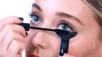 Mess-Free Mascara Wands Image 3