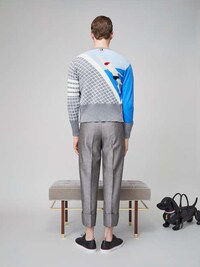 Expressive Ribbon-Adorned Menswear Image 8