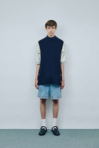 Experimental Exaggerated Fashion Image 3