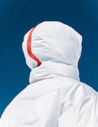 Heat-Controlling Tech Jackets Image 4