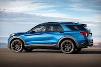 High-End American SUVs Image 2