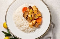 Diverse Plant-Based Inflight Menus Image 3