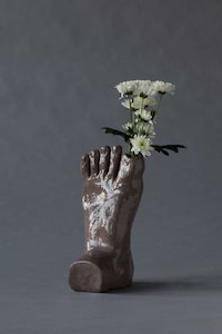Flaw-Celebrating Ceramic Collections Image 6