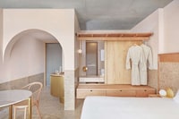 Elegant Rosy Hotel Interiors Image 3