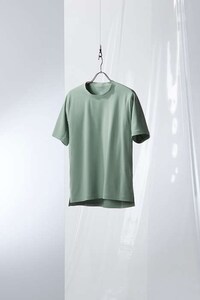 Functional Spring Tech Apparel Image 7