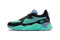80s-Inspired Bulky Sneakers Image 3