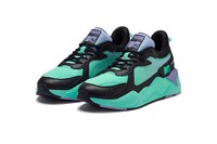 80s-Inspired Bulky Sneakers Image 4