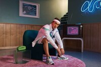 80s-Inspired Bulky Sneakers Image 5
