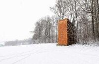 Cyclist-Friendly Wooden Chapels Image 2