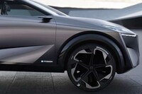 Slick Hybrid Concept Vehicles Image 5
