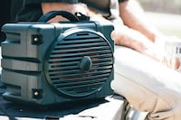 Distortion-Free Adventure Speakers Image 3