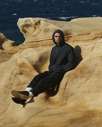 Mismatching Performance Apparel Image 6