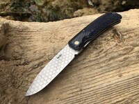 Hexagonal Folding Knives Image 2