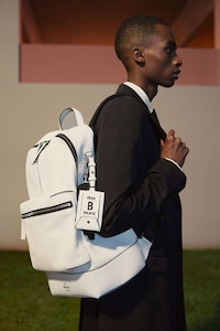 Elegant New Wave Fashion Image 8