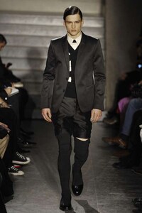 Glittery Thigh-High Male Boots Image 2