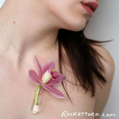 Living Necklaces