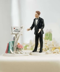 Comedic Cake Toppers Image 4