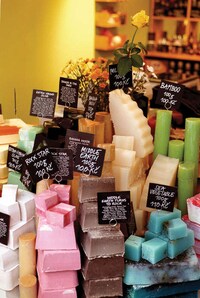 Guilt-Free Cosmetics – LUSH Treats Your Body (and the Earth) to a Delicious Cosmetic Line Image 8