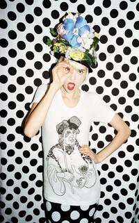 Celebrity Sketch Tees Image 2