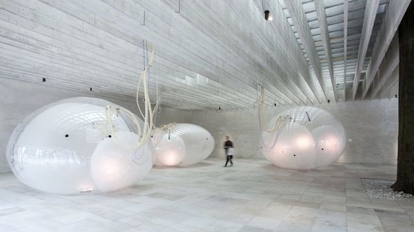 10 Inflatable Installation Designs