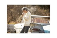 Americana-Themed Relaxed Fashion Image 2