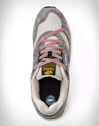 Retro Air-Cushioned Footwear Image 4