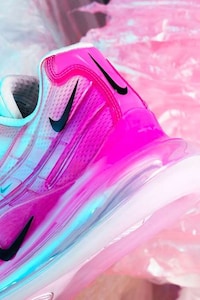 Customizable Bubble-Like Sneakers Image 2