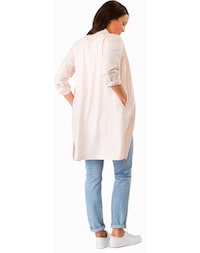 Breathable Sun-Repelling Shirts Image 4