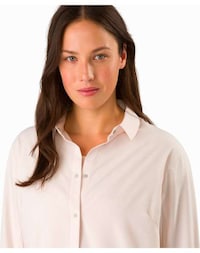 Breathable Sun-Repelling Shirts Image 5