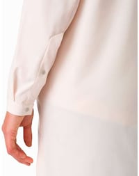 Breathable Sun-Repelling Shirts Image 6