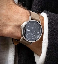 Bauhaus-Inspired Timepieces Image 6