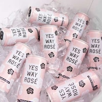 Rosé-Themed Bouquets Image 3