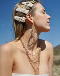 Diverse Affordable Hair Accessories Image 6