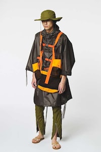 Adventure-Themed Casual Apparel Image 7