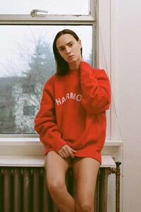 Collegiate-Influenced Streetwear Image 7