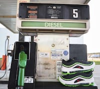 Neon Green-Accented Classic Sneakers Image 4